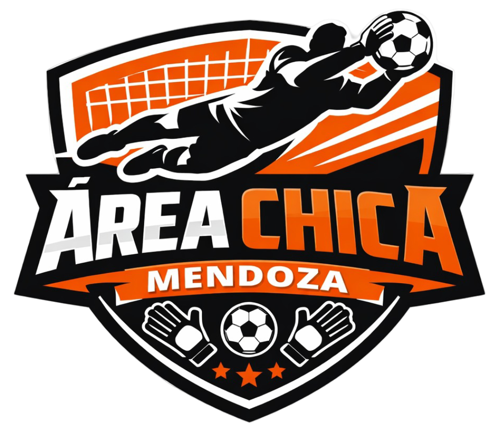 Logotipo del equipo de fútbol Área Chica Mendoza con escudo naranja y negro y portero lanzándose al suelo.