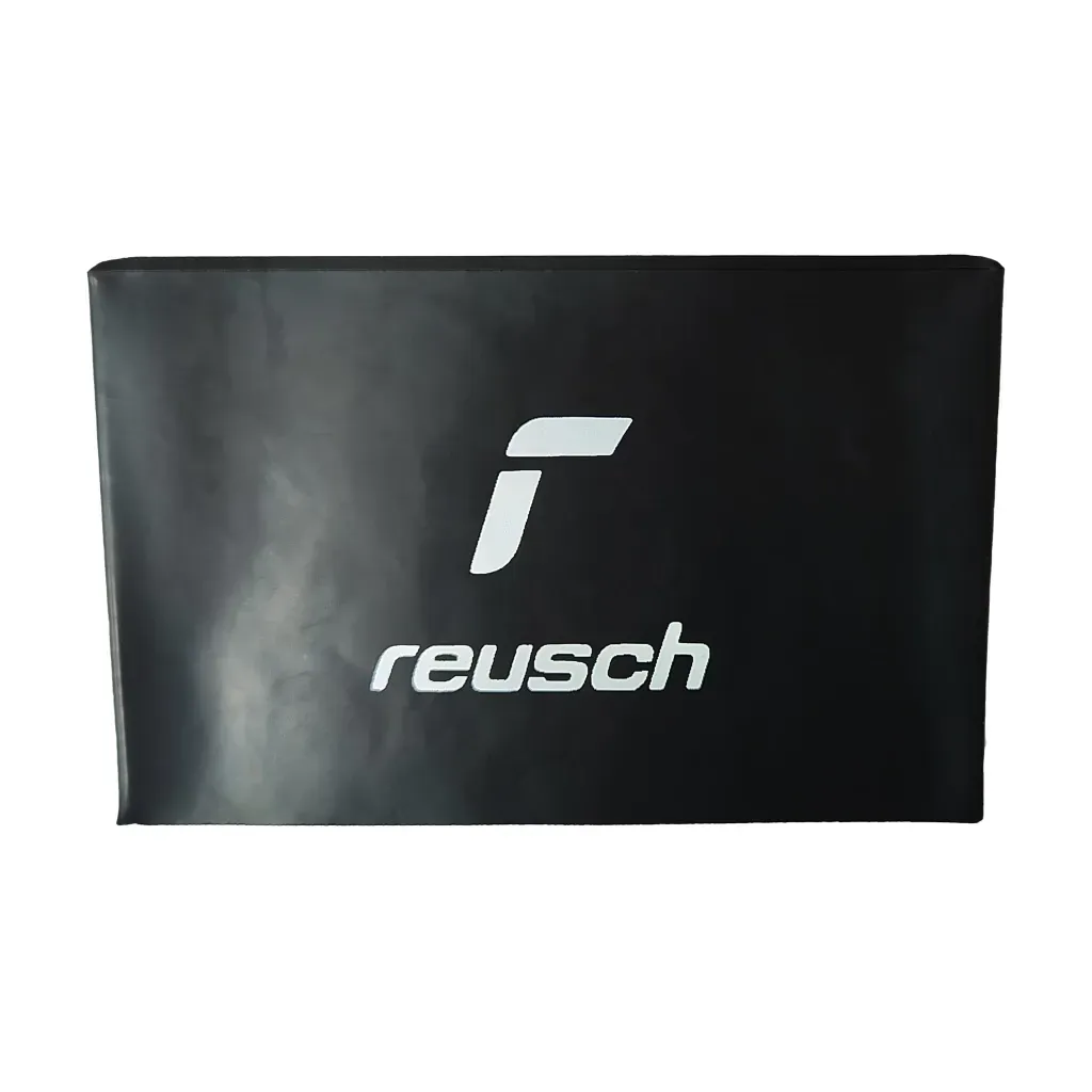 Dos pulseras negras de Reusch en un envase de plástico transparente, con el logotipo blanco de la marca y el texto 