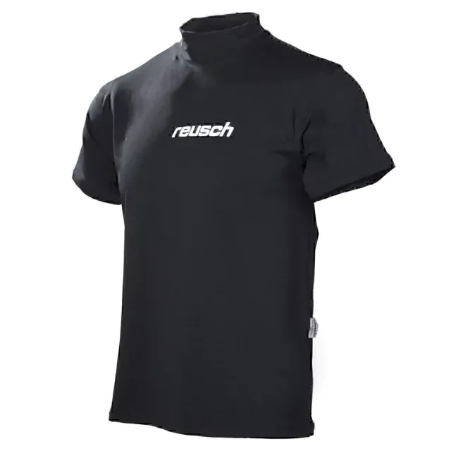 Una camiseta negra de manga corta y cuello alto con el logotipo blanco de Reusch centrado en el pecho.