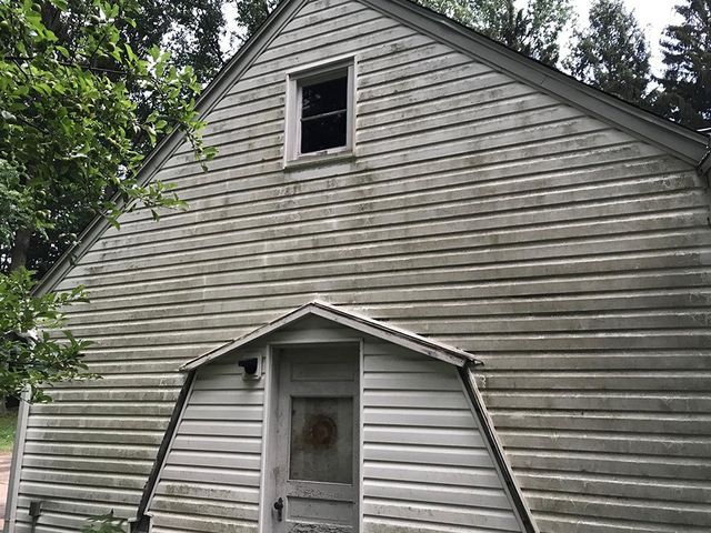 Dirty Wall | Akron, OH | AA Power Washing, LLC