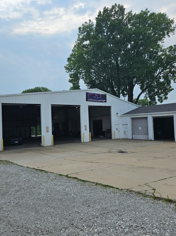 Shop outside | CAL Automotive