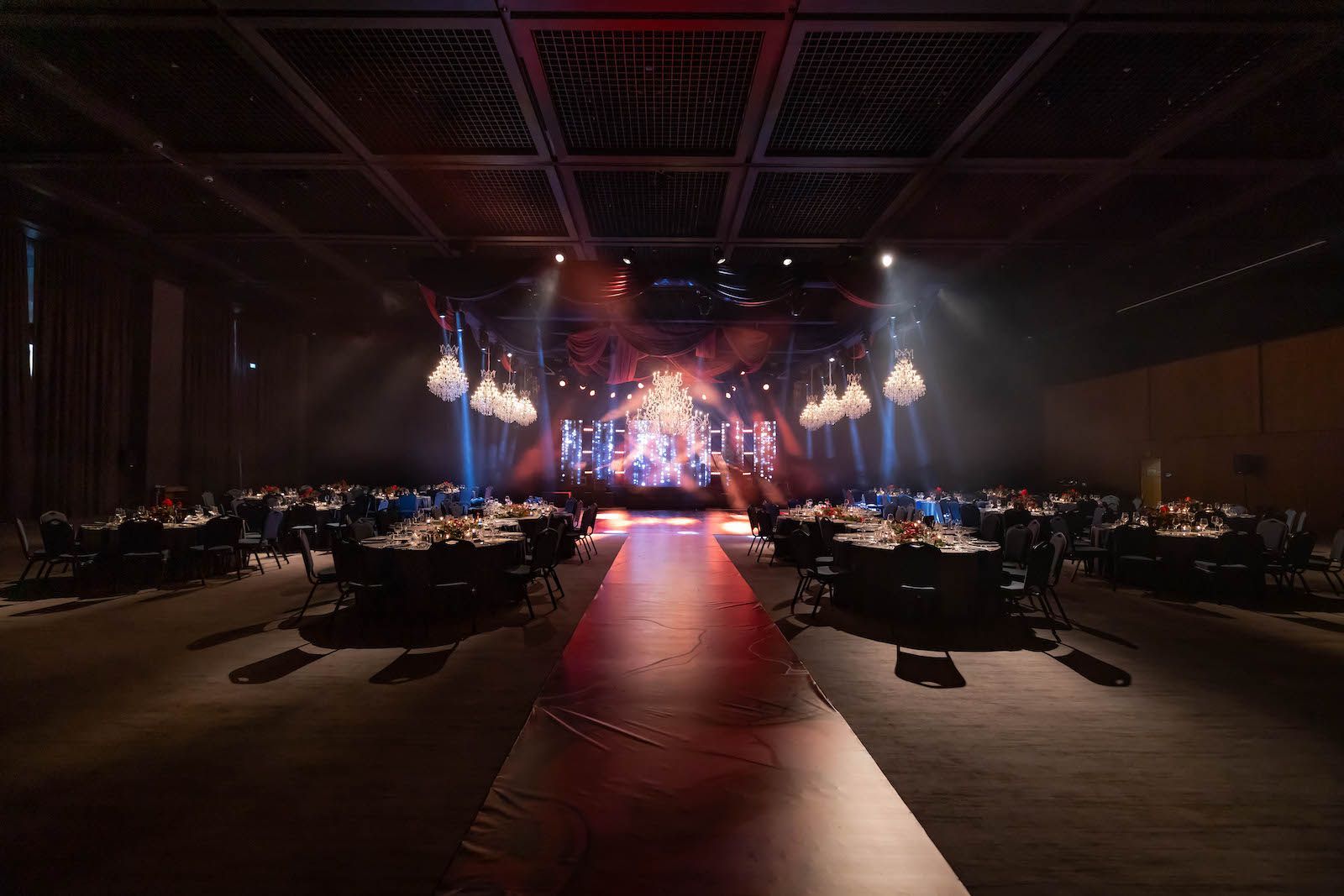 Hillary Event Referanslar