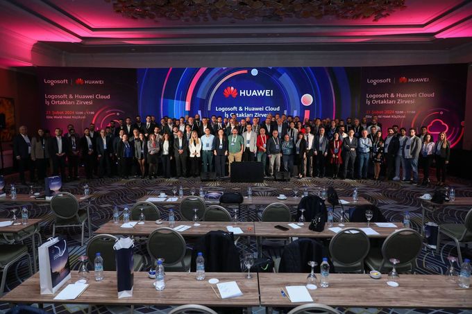 Hillary Event Istanbul