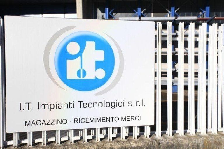 Insegna aziendale