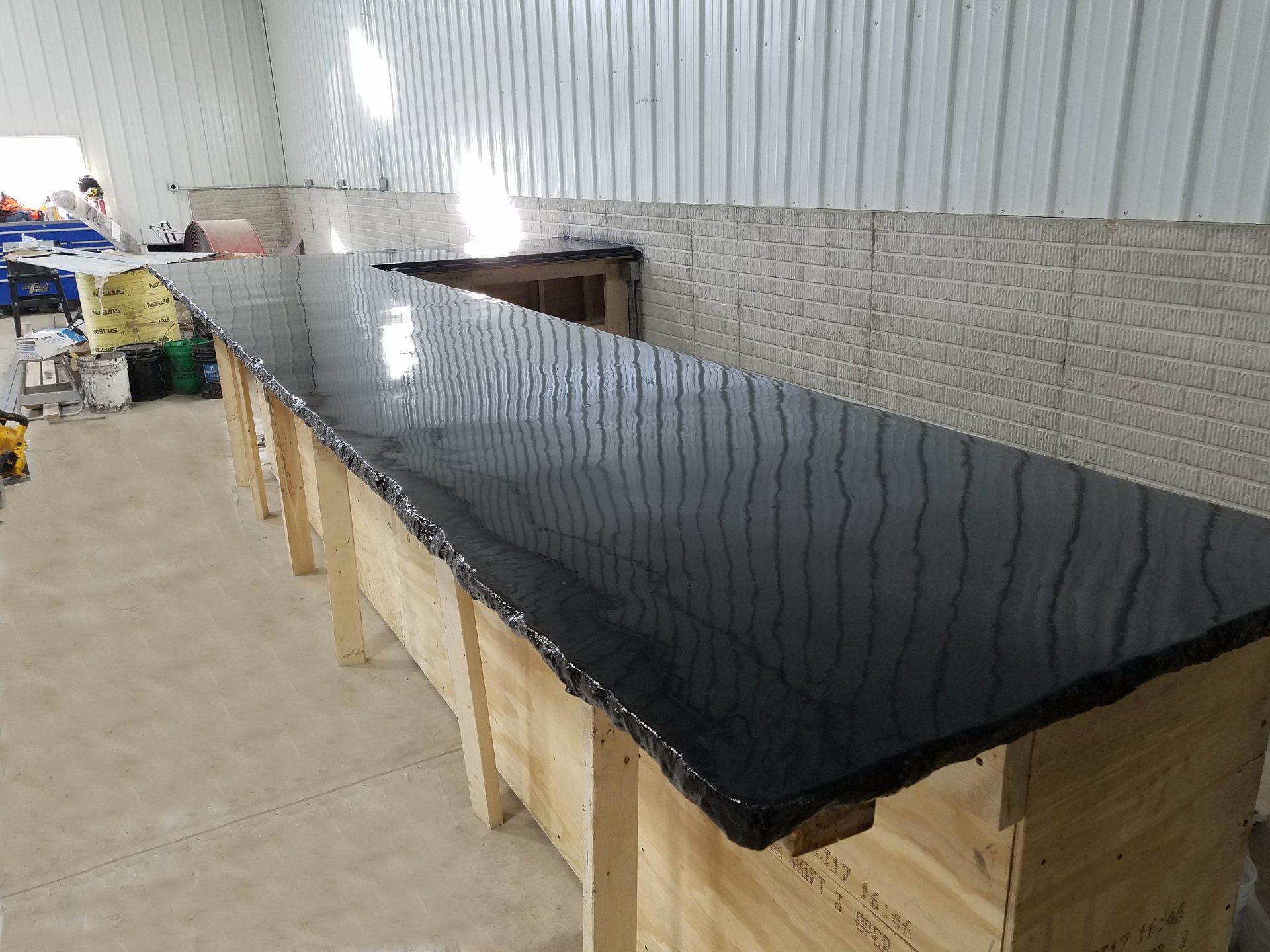 Black countertop — Cedar Rapids, IA — Earthworks Concrete