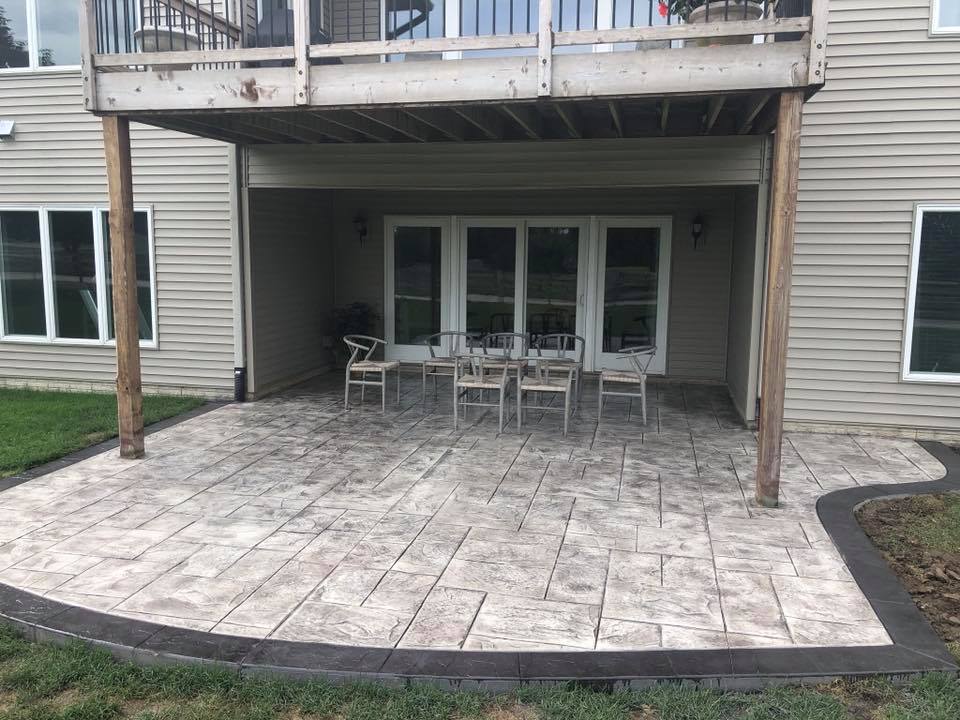 Limestone with majestic ashlar floor — Cedar Rapids, IA — Earthworks Concrete