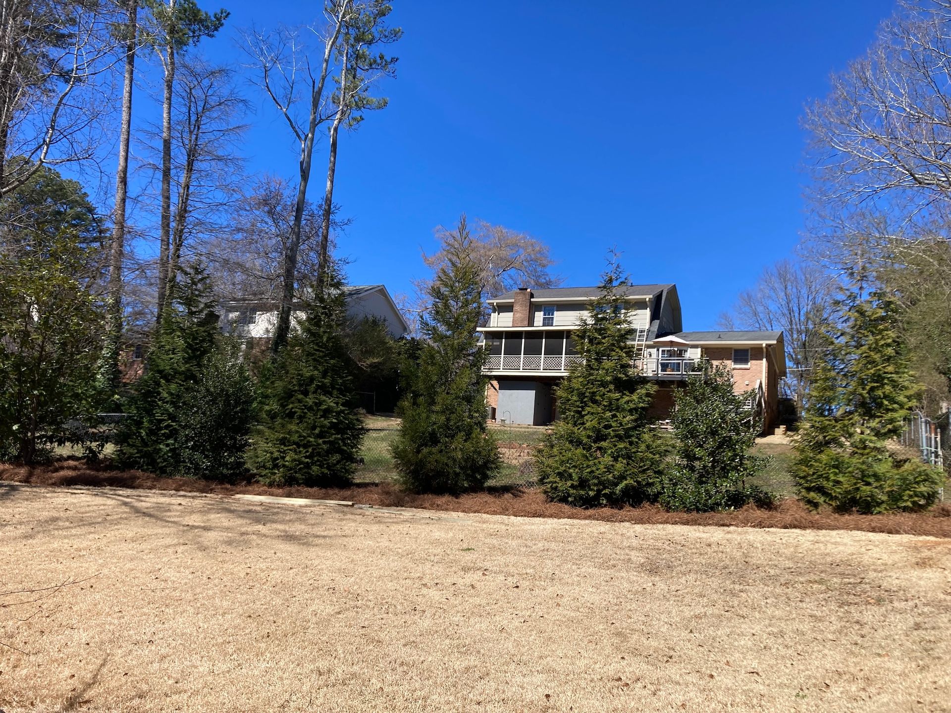 Mulch & Pine Straw Installation
