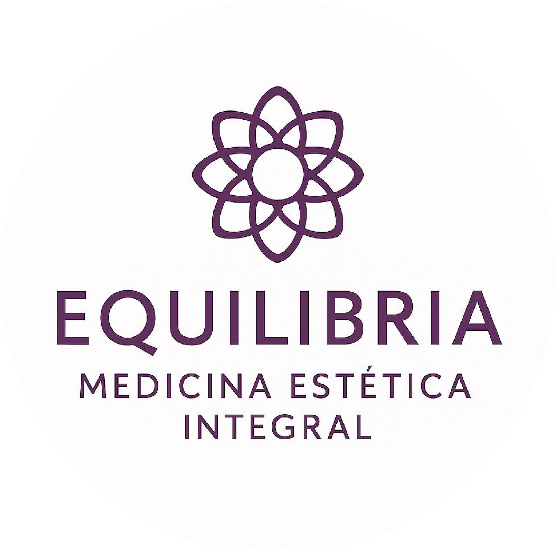 Logotipo de Equilibria, con una flor violeta y el texto 