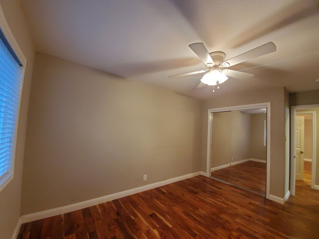 43 Silva living room