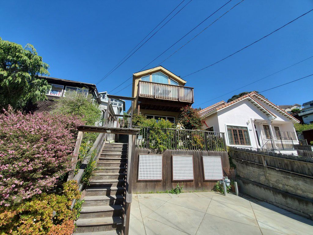 223 Santa Clara
