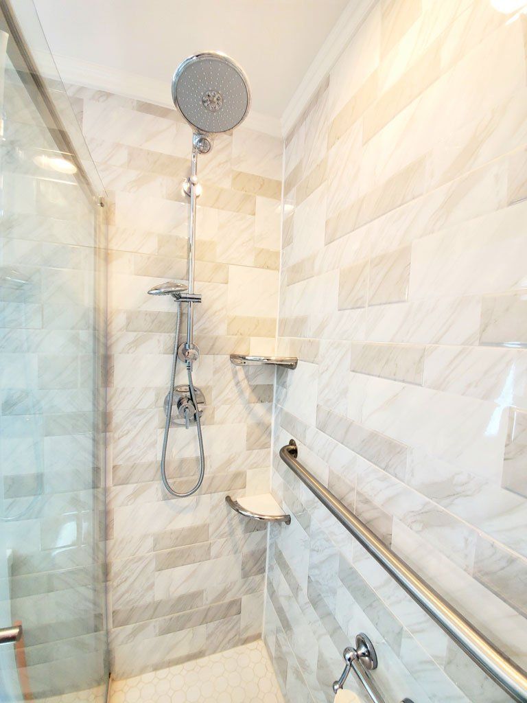 819 N Humboldt bathroom