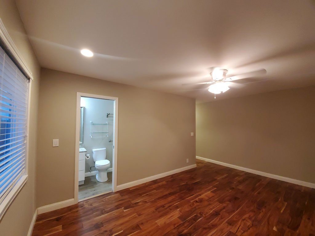 43 Silva living room