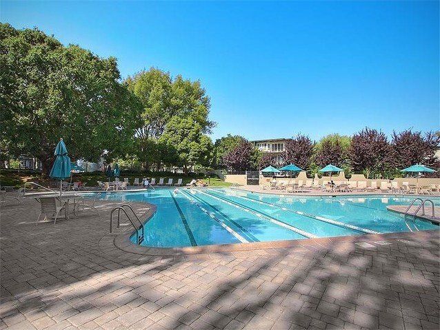 819 N Humboldt pool
