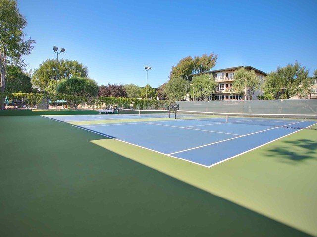 819 N Humboldt tennis court