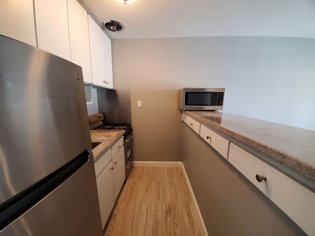 930 Peninsula San Mateo, Studio apartment, kitchen