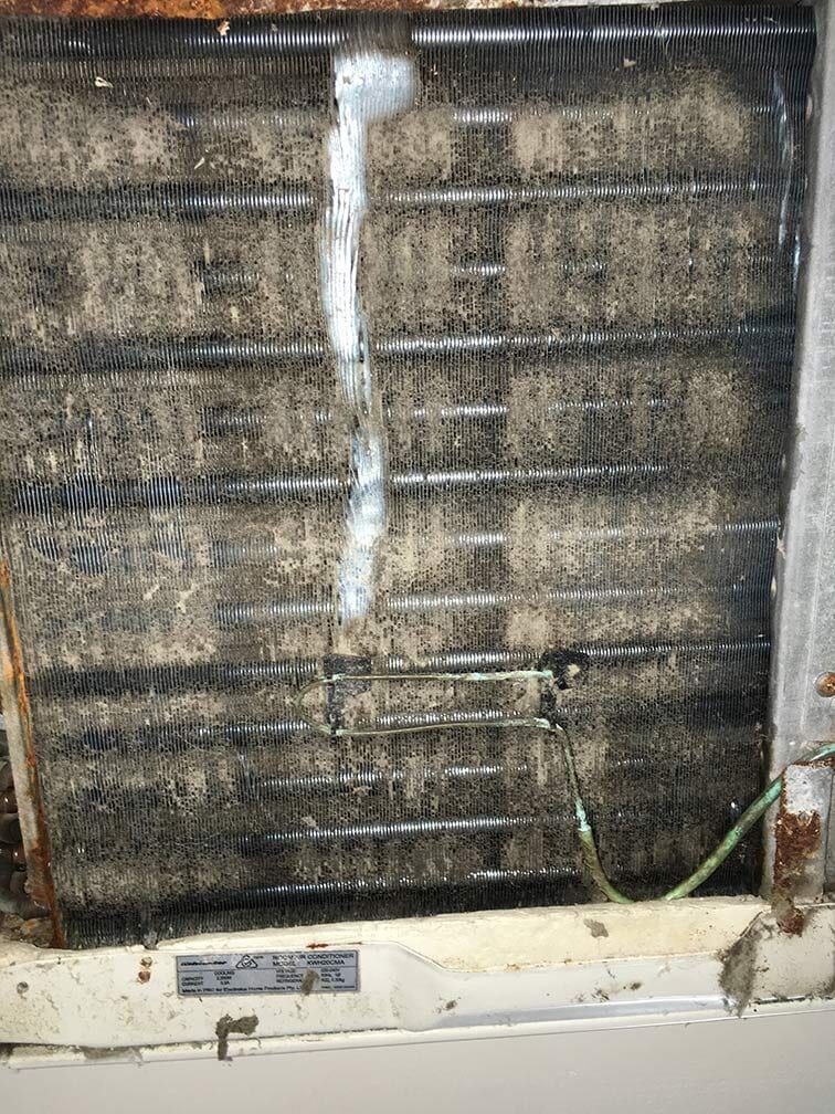 Box air conditioner - Before cleaning