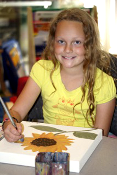 Canvastone's Student with art project 21