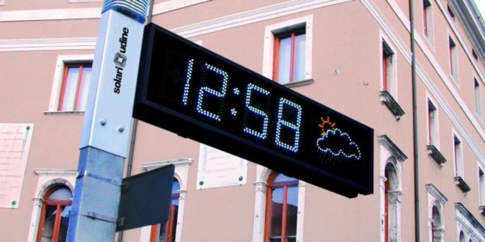 orologio esterno con rilevazione della temperatura