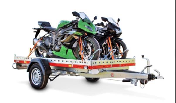 autorijlessen  geen wachttijd Rosmalen Den Bosch rijlessen rijles les auto mercedes snel starten aanhanger les aanhangerrijbewijs rijbewijs 1 dag E bij B snel starten direct aanmeld CBR  073 motortrailer huren