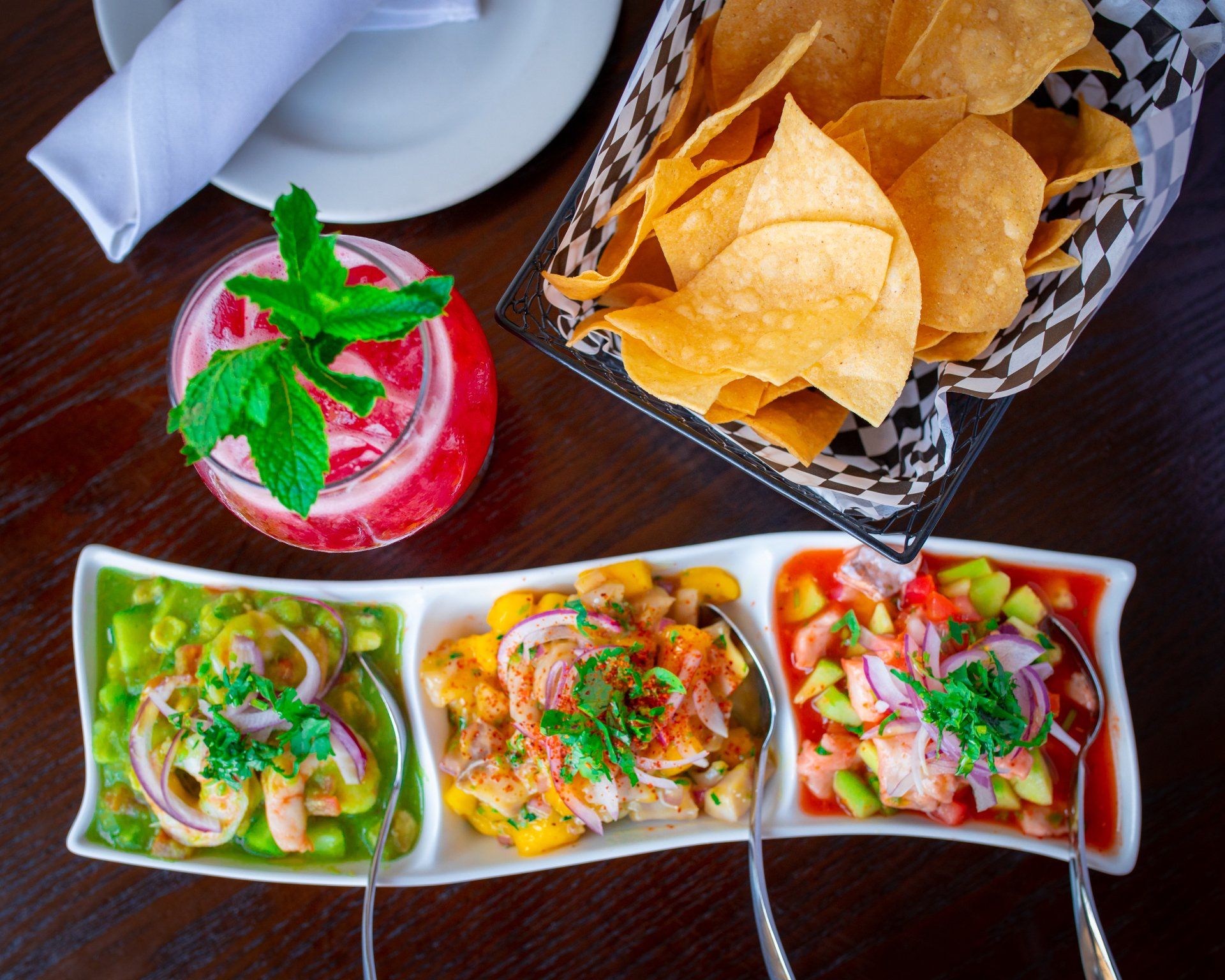 ceviche, cocktail, and chips
