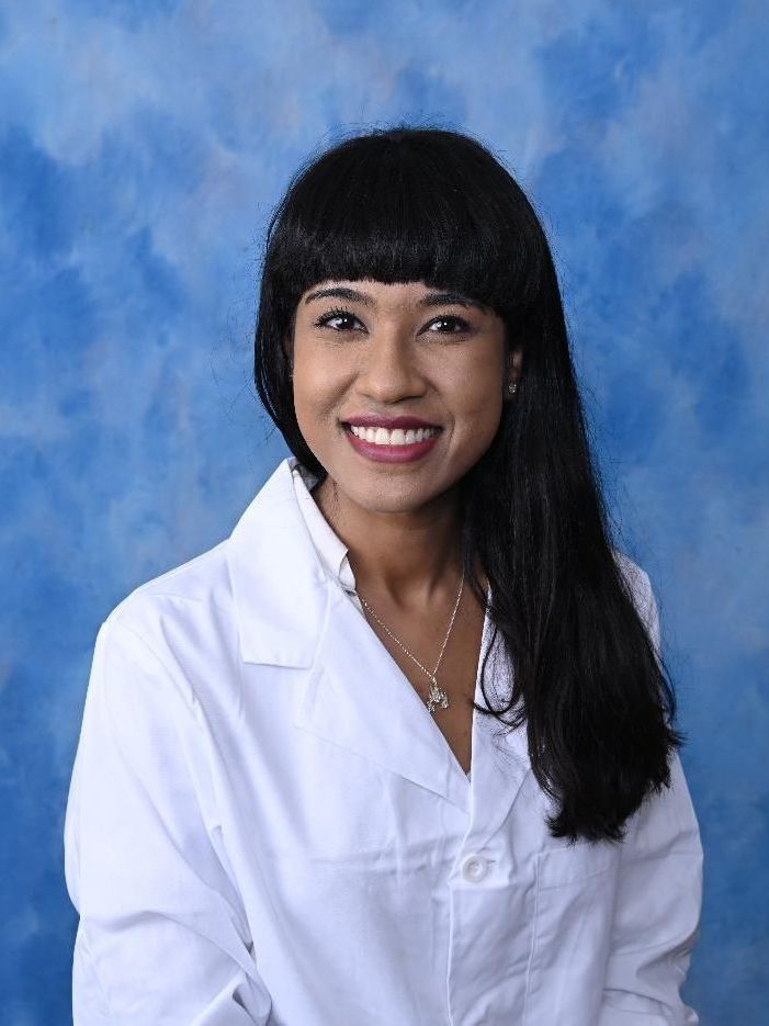 photo of  dr shabana ali headshot