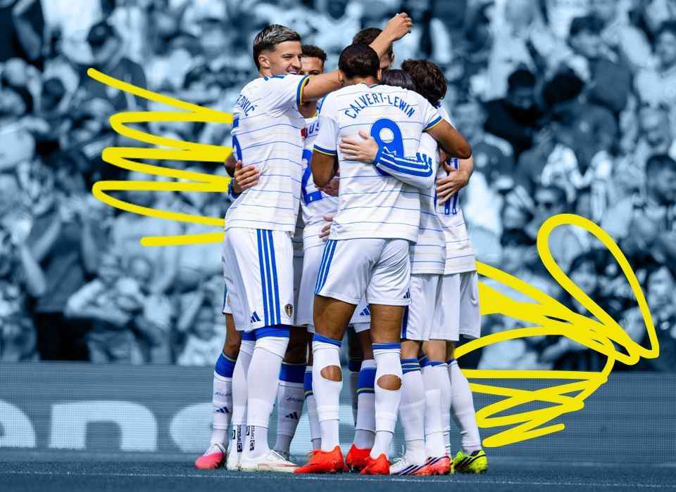 leeds united celebrating a goal