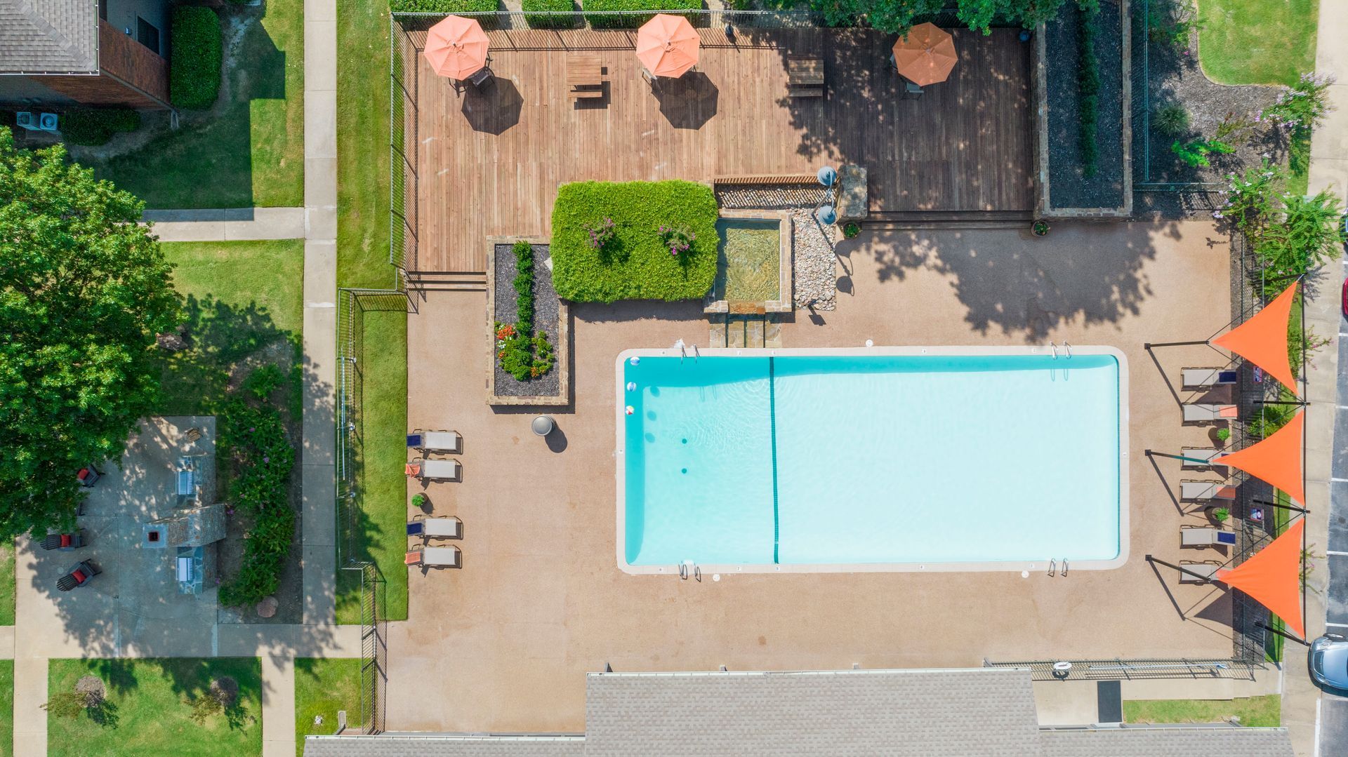 birds eye view of pool