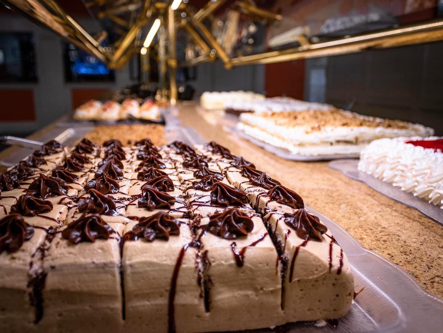 Fresh Seafood & Buffets | Captain George's Seafood