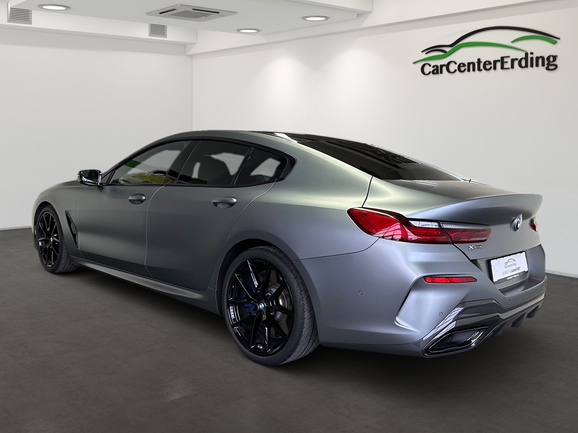 BMW Auto Bild nach Herstellerrichtlinie