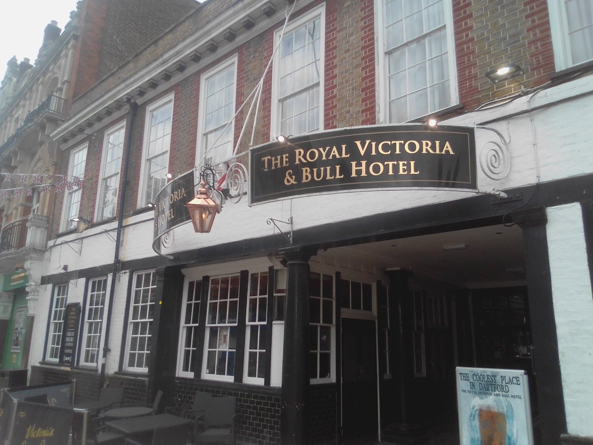 The Royal Victoria And Bull Hotel 1 High St, Dartford DA1 1DU