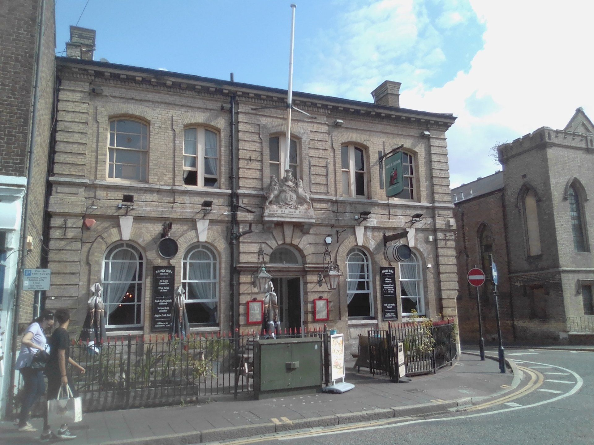 Wig & Gown, Spital Street, Dartford DA1 2DX