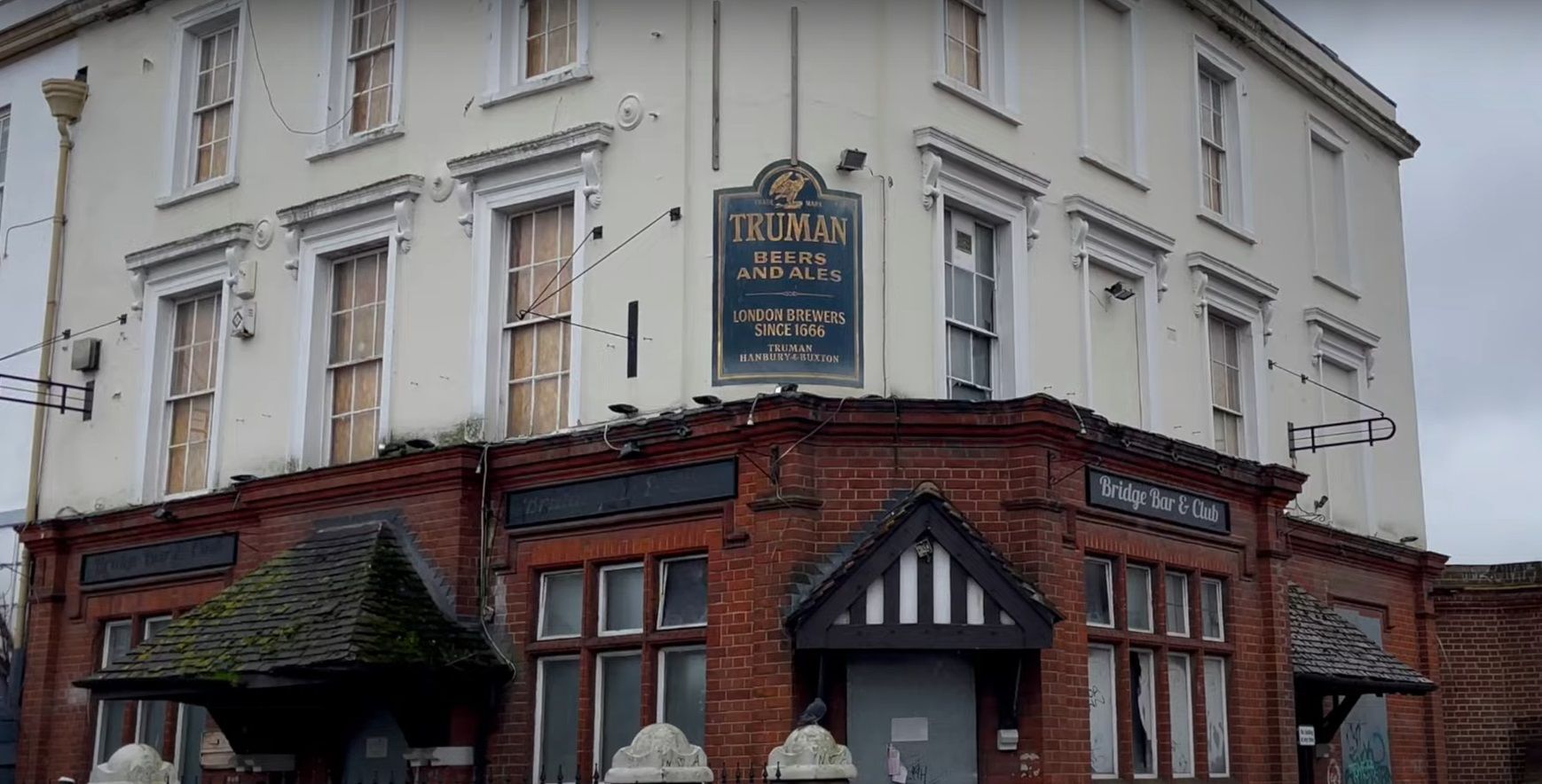 Bridge Bar & Club, Gravesend DA11 0NP