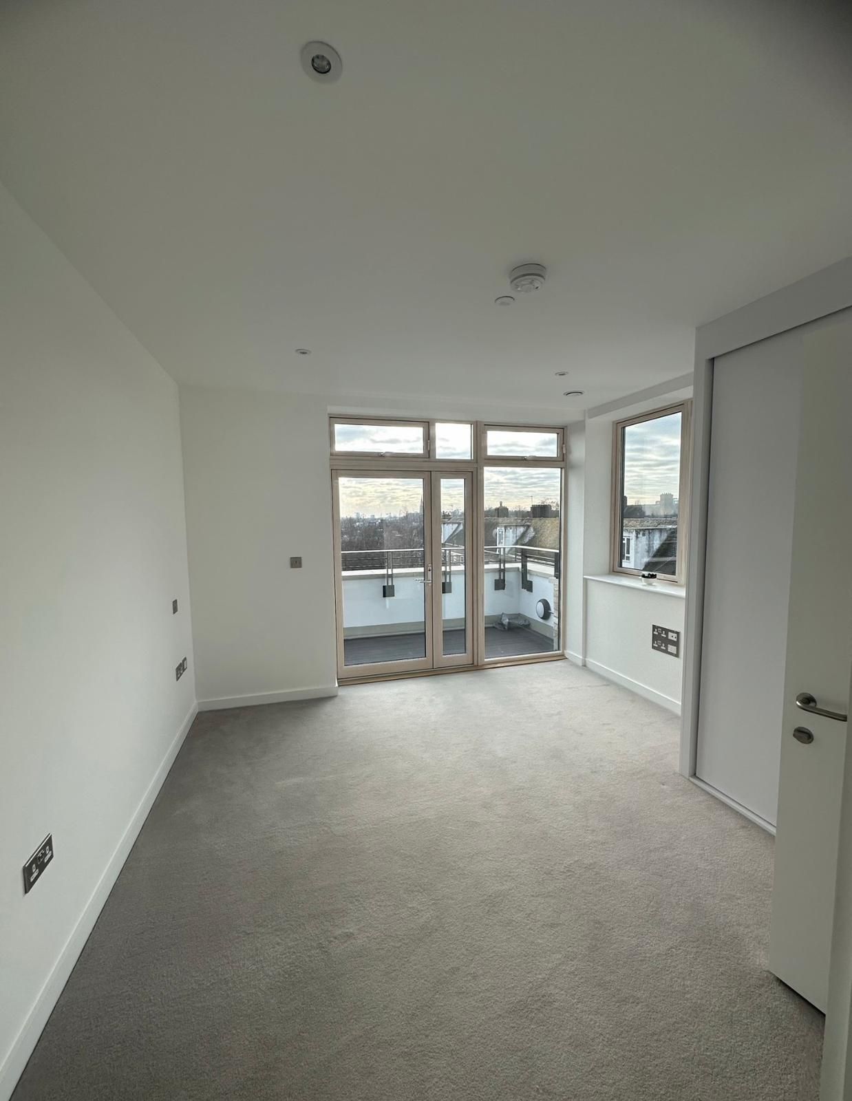 Flat painting and decorating in Kentish Town