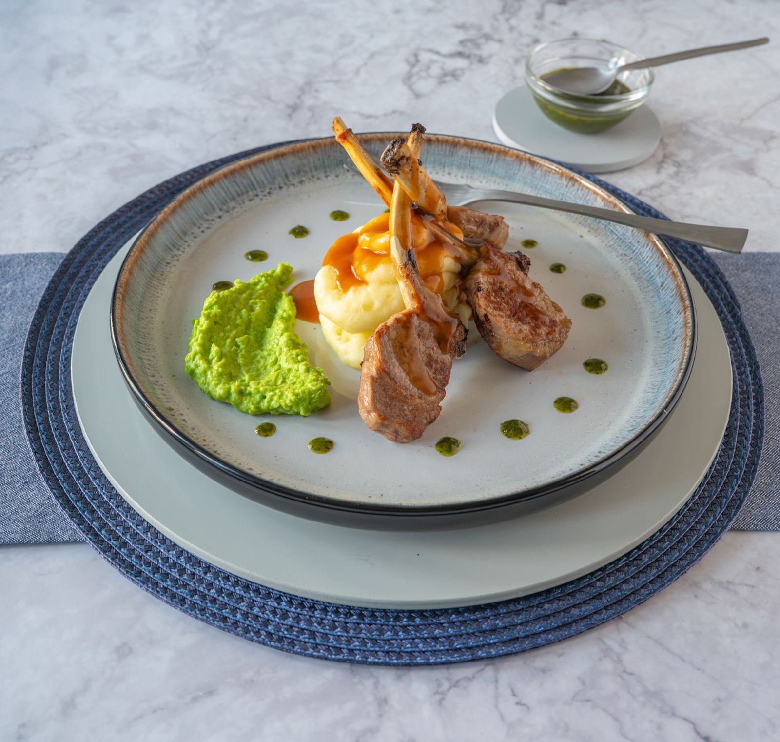 Lamb chops with pea puree