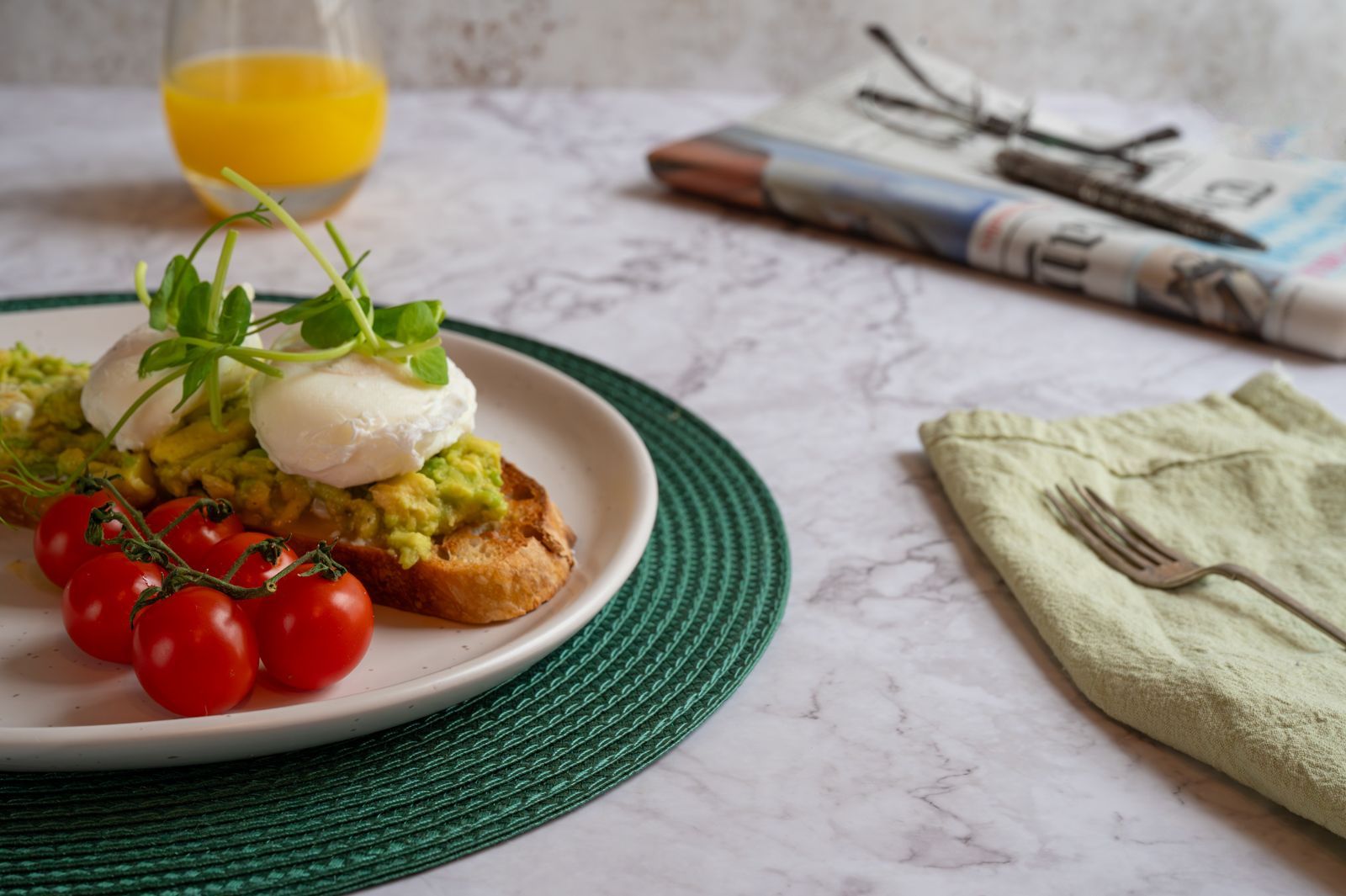 poached Egg avocado on toast breakfast