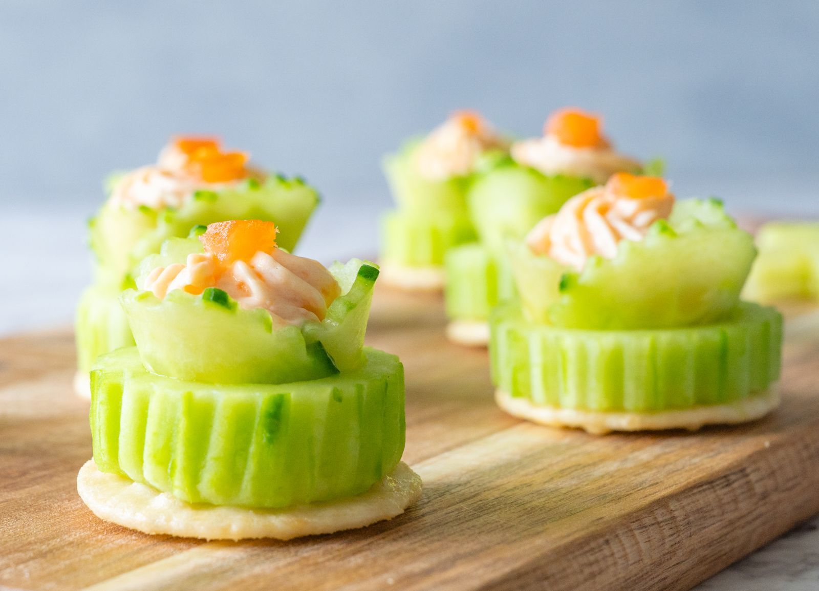 Cucumber and salmon flowers