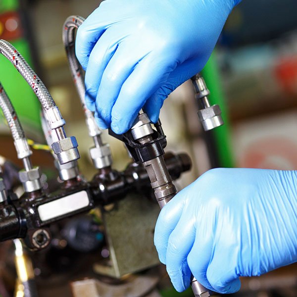 Fuel Injectors Spokane, WA Advanced Diesel & Supply