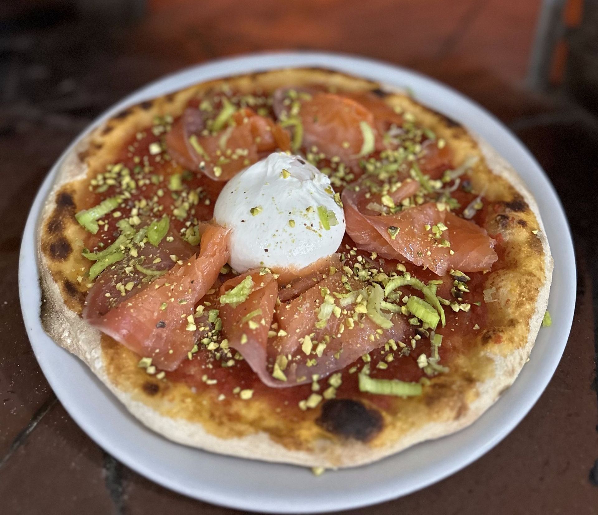 Preparazione pizza Margherita