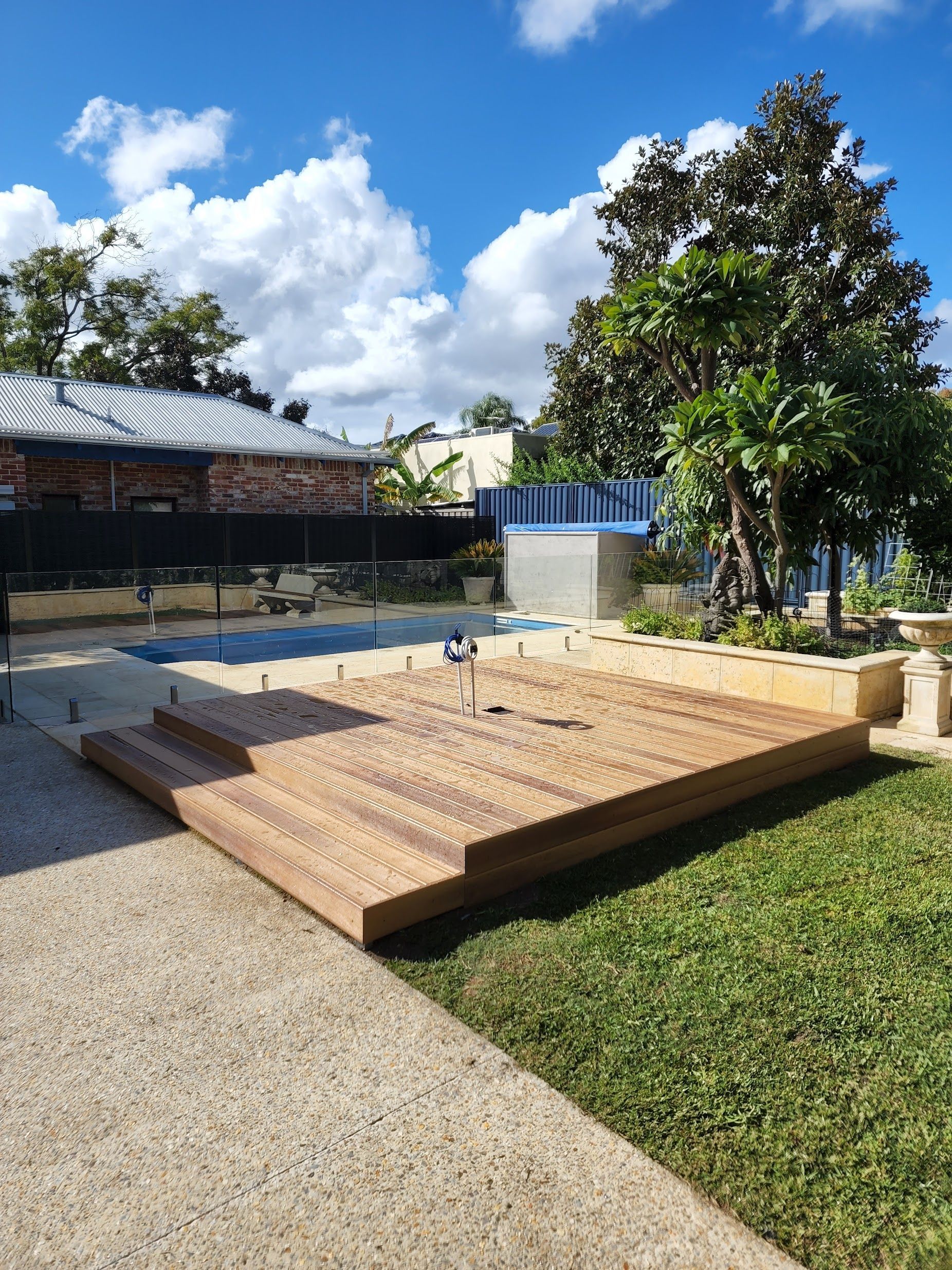 Composite deck installed in Perth for a observation dome.
