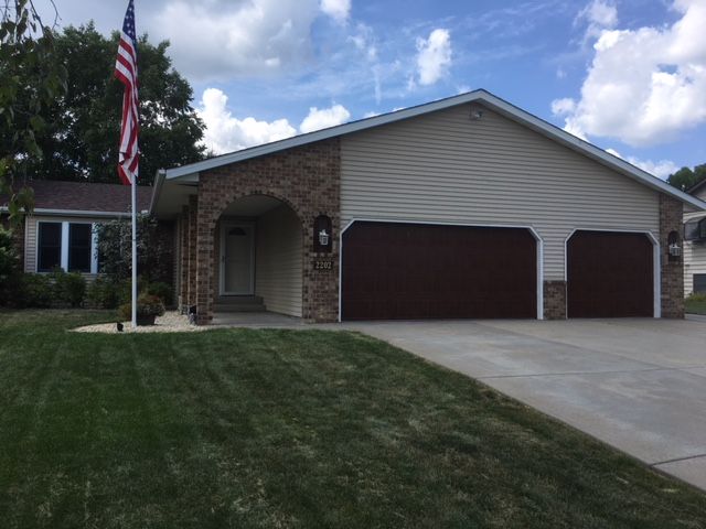 Hoag House Before — Carver, MN — TJ Exteriors Inc.