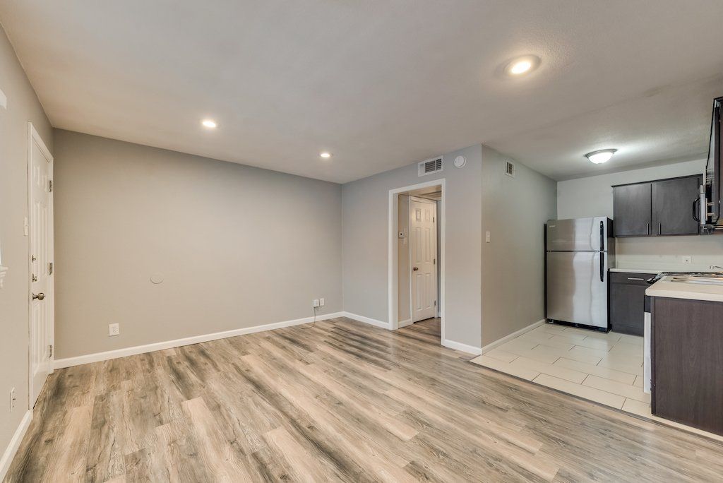 4718 Reiger Studio