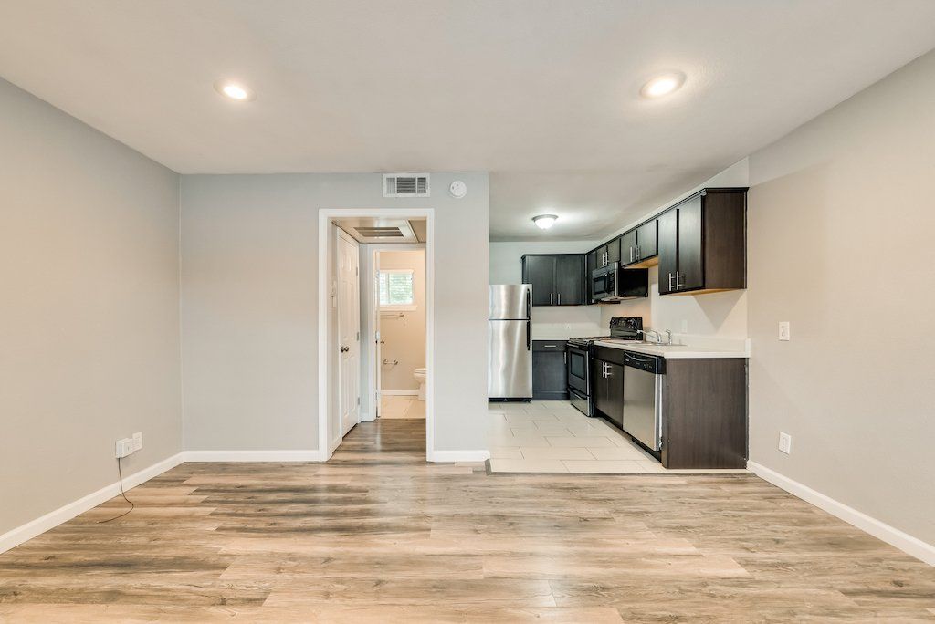 4718 Reiger Studio
