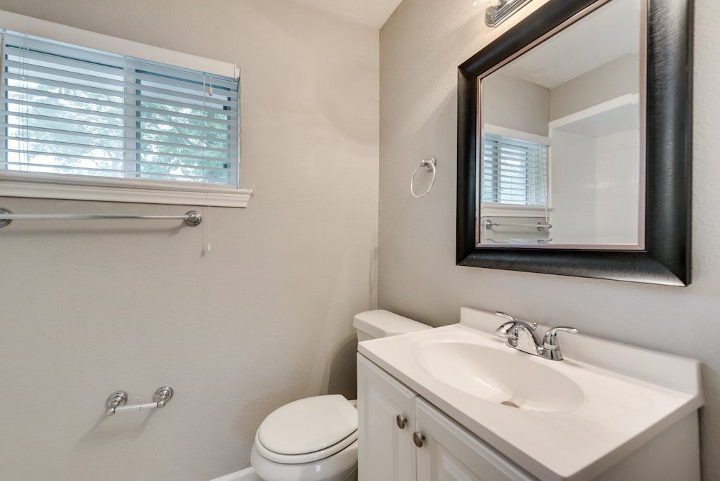 4718 Reiger Studio