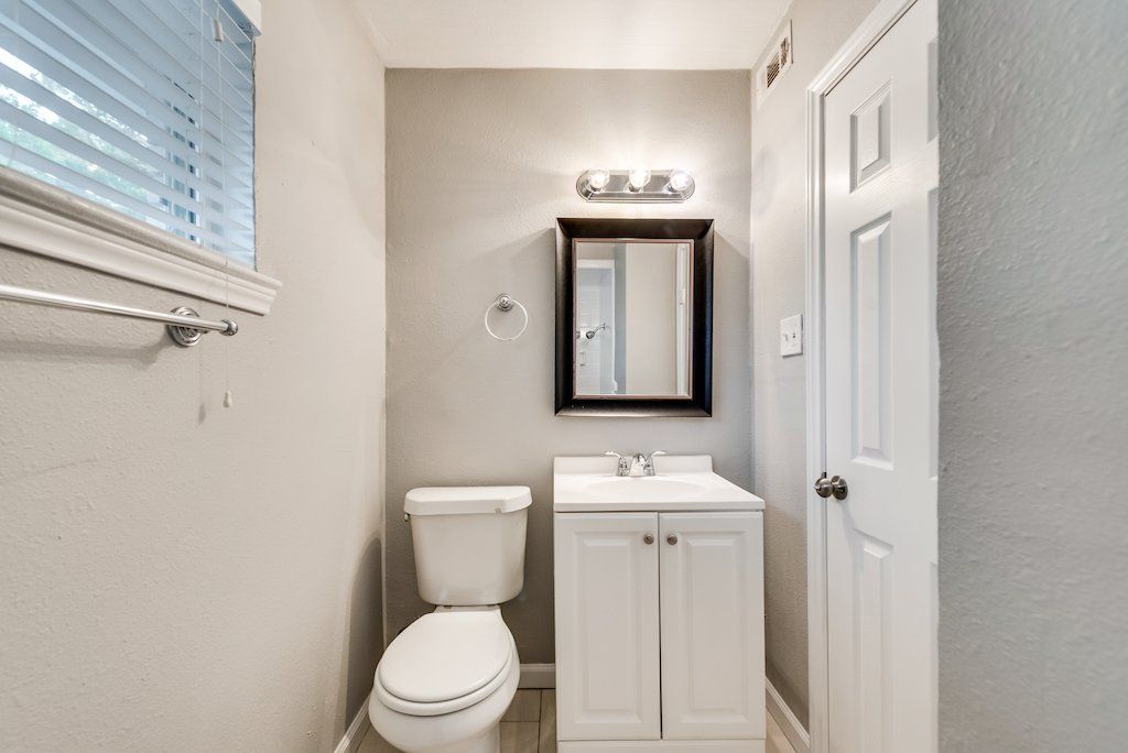4718 Reiger Studio