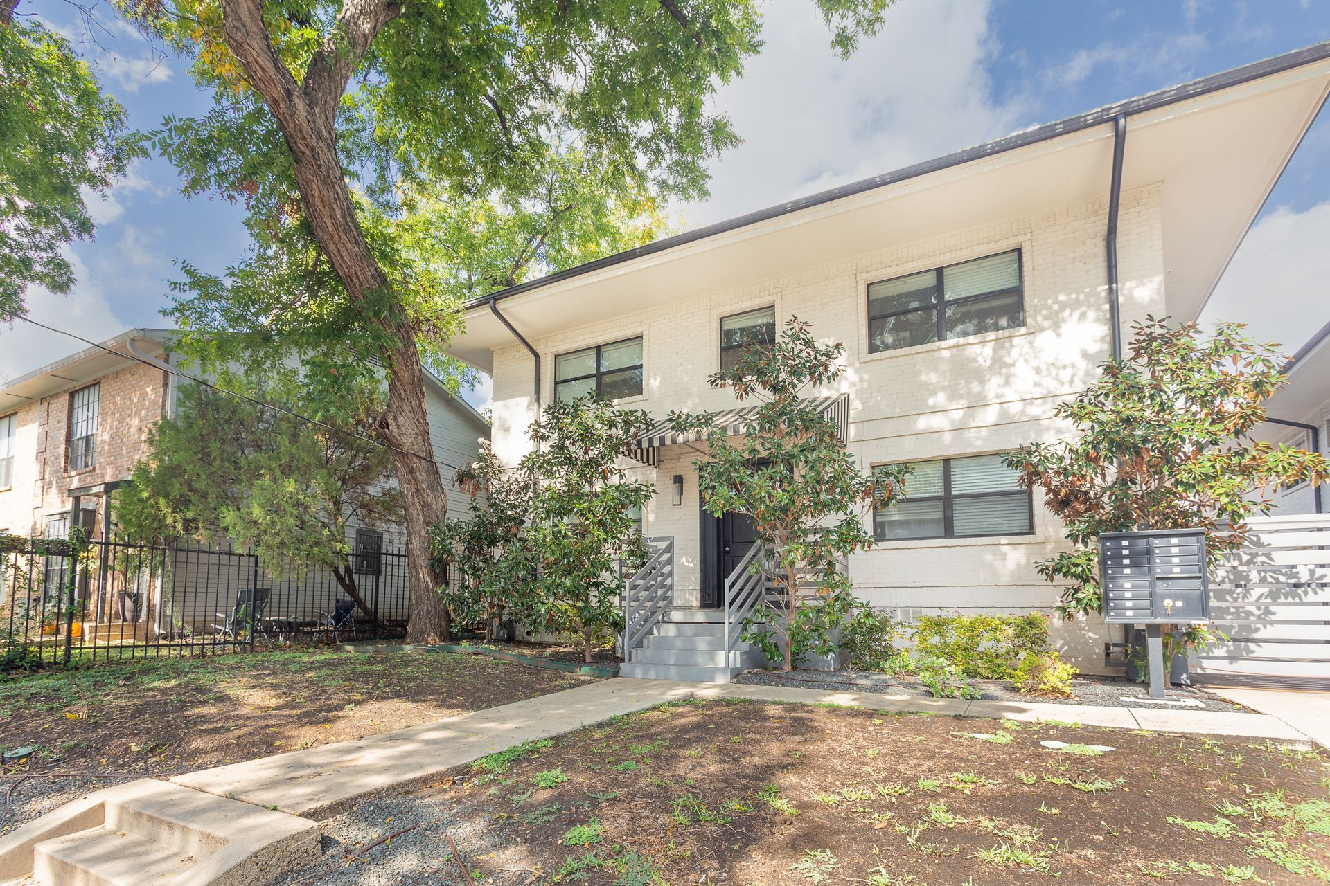 5515 Gaston Property Image