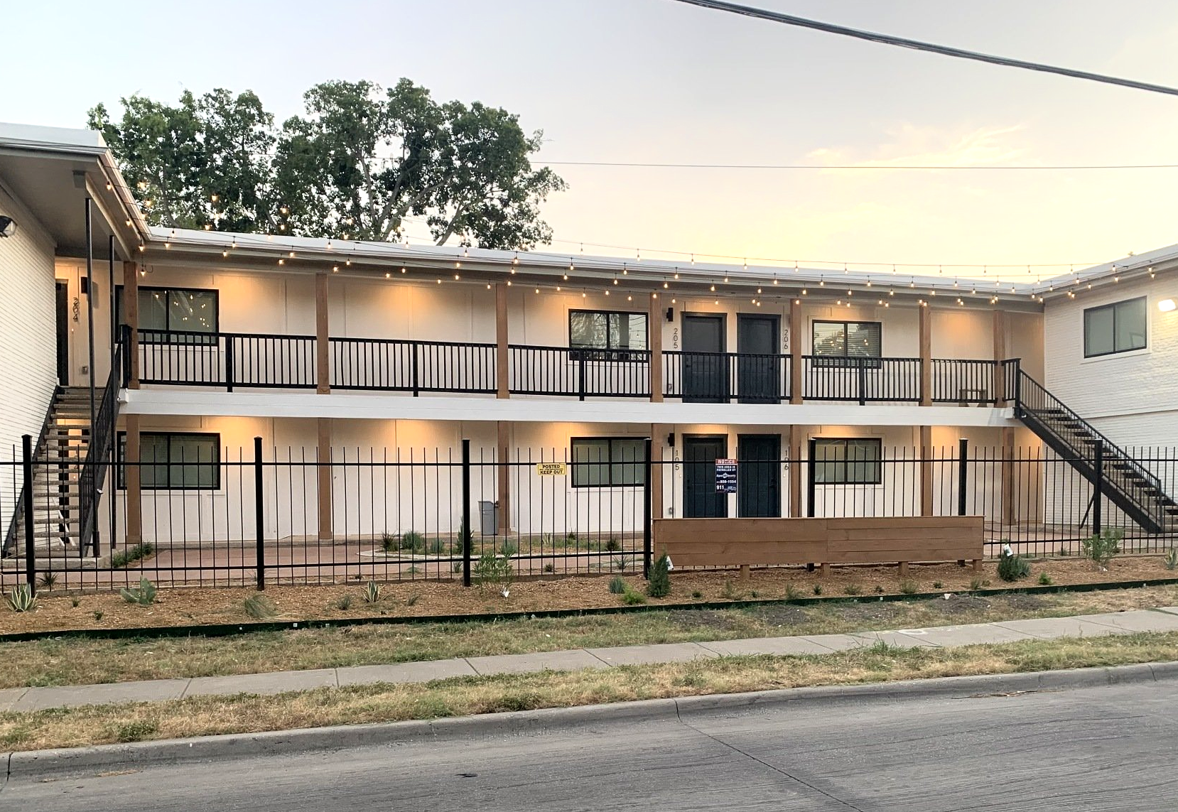 5425 Gaston Property Image