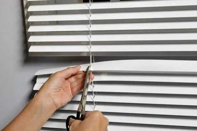 Measure Cordless Blinds and Mark for Trimming