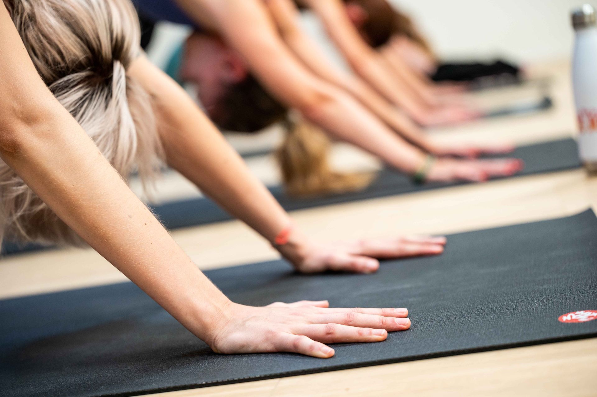 Group yoga class brussels