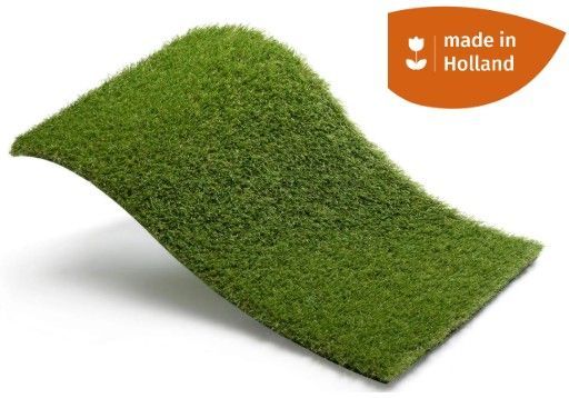 Groen kunstgrasmonster, "made in Holland"-logo in de hoek.