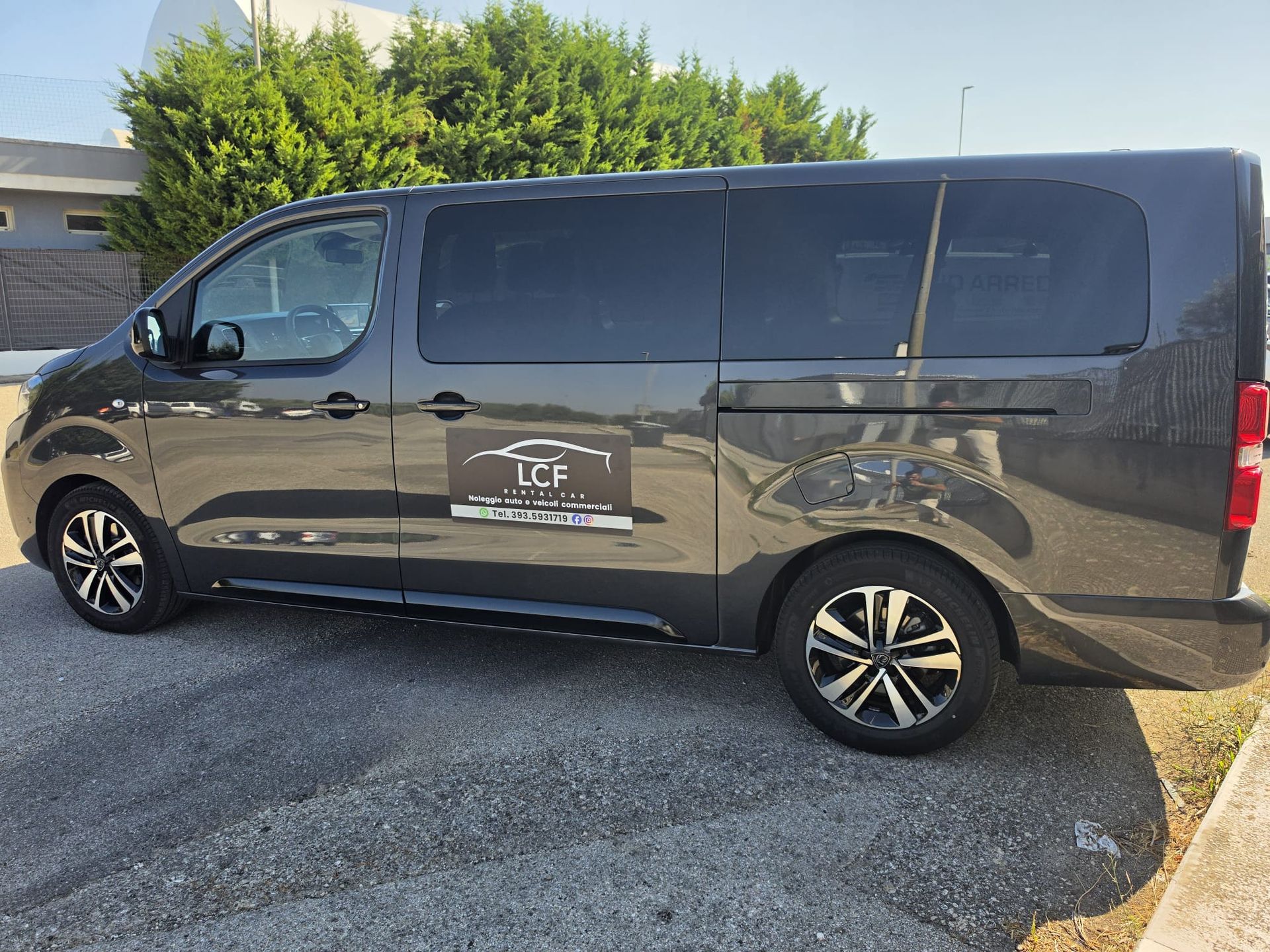 noleggio minivan